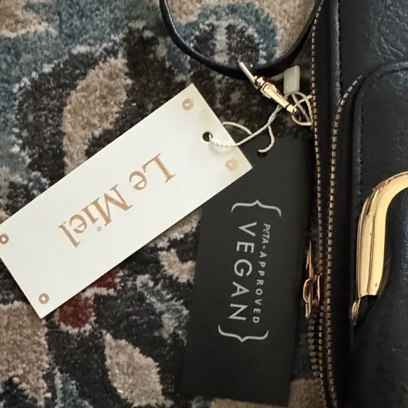 Le Miel Black Vegan Leather Crossbody Bag - Picture 2 of 8